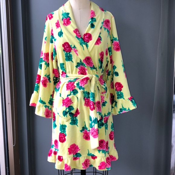 Betsey Johnson Other - NWOT Betsey Johnson Yellow Floral Robe!